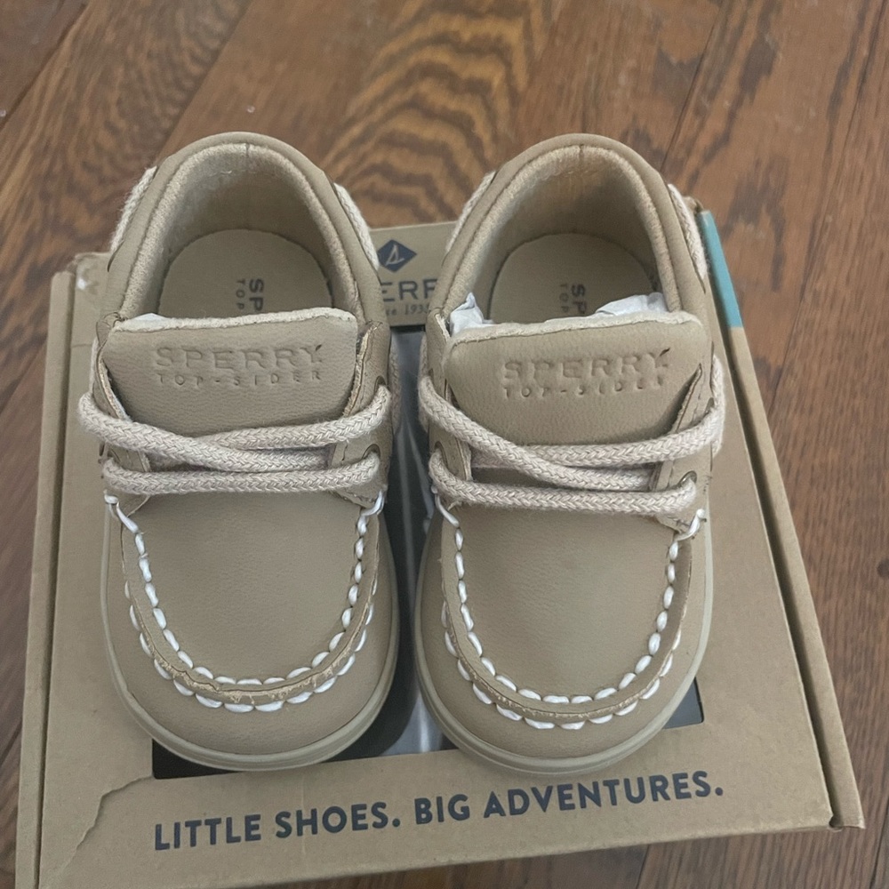 NIB Baby Sperry Intrepid boat shoes size 2